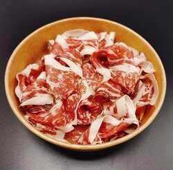 bordje tóp-charcuterie - flinterdunne WAGYU picanha